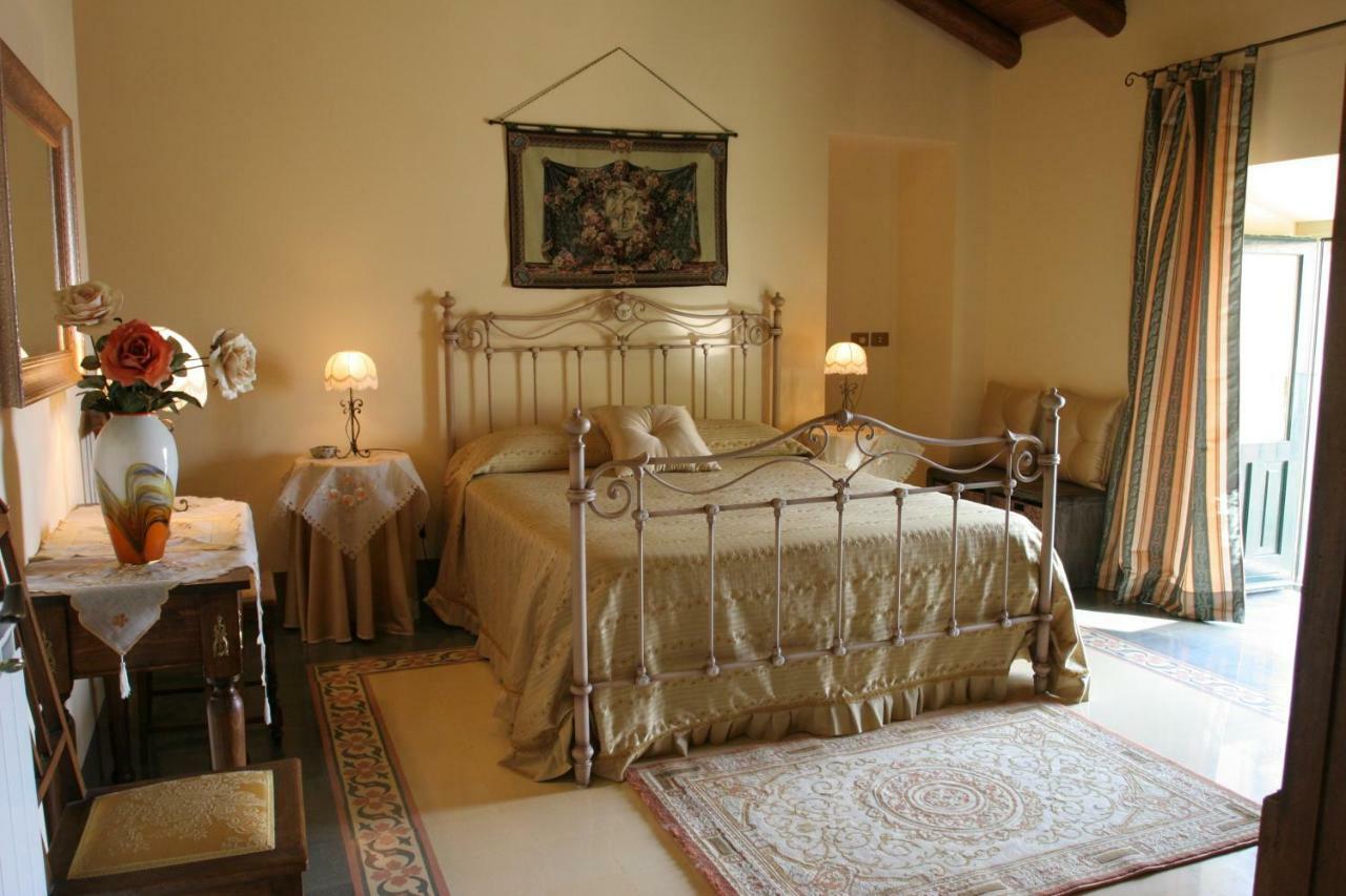 אסראלה B&B Palazzo Gambino מראה חיצוני תמונה